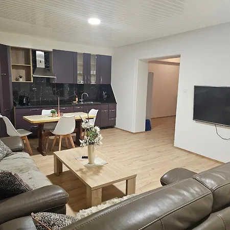 Naehe Geilenkirchen, Heinberg Und Uebach Palenberg 90qm Fuer 6 Personen 가이렌키르첸