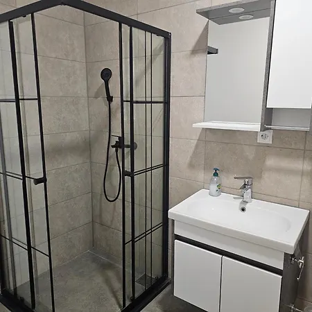 Naehe Geilenkirchen, Heinberg Und Uebach Palenberg 90qm Fuer 6 Personen 아파트